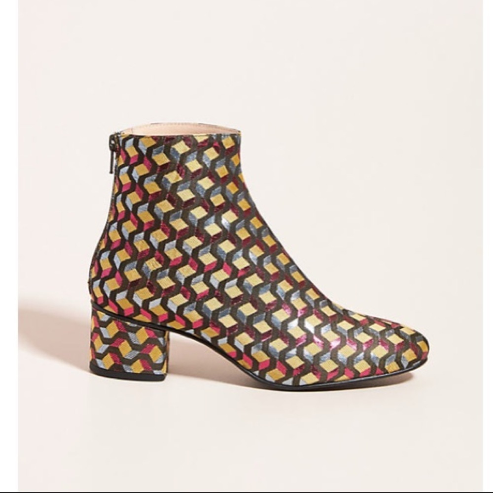 New Anthropologie Joyeux Ankle Boots Size 7